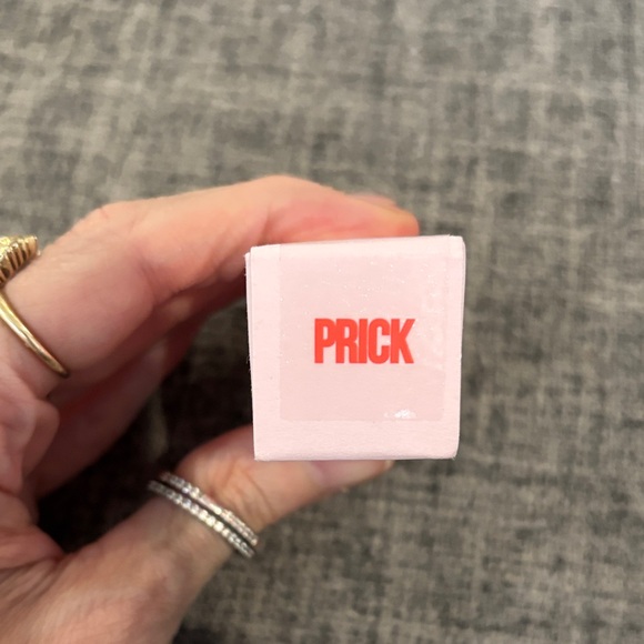 NWT Kinsley Armelle Earrings, Jeffree Star Prick Lipstick, and Eyeliner Bundle - Picture 4 of 5